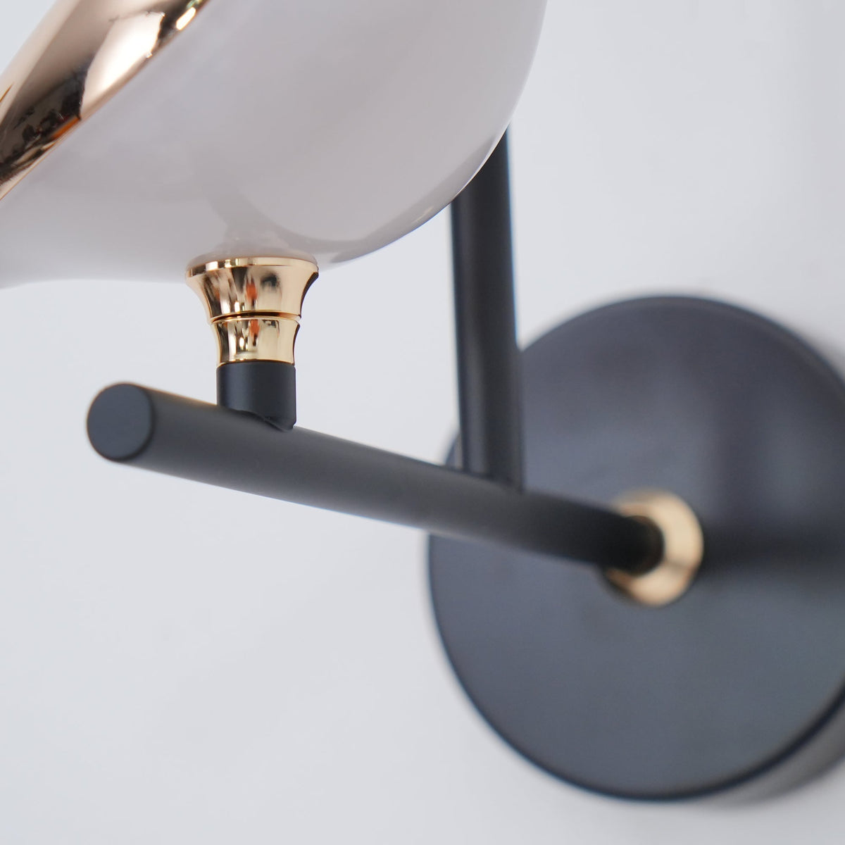 Nomi Wall Lamp
