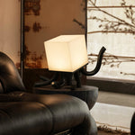 octavia-alabaster-table-lamp