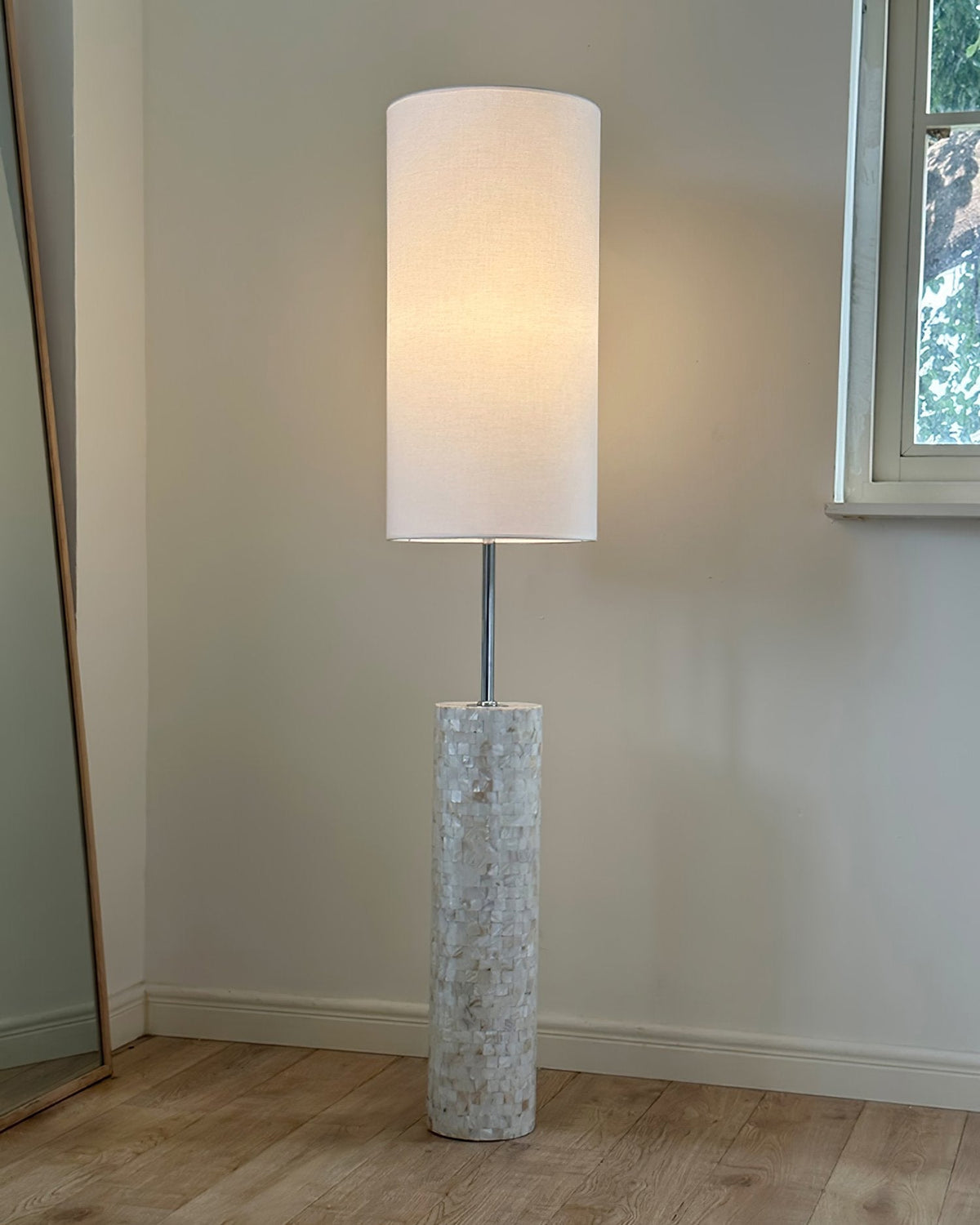 Ollie Floor Lamp