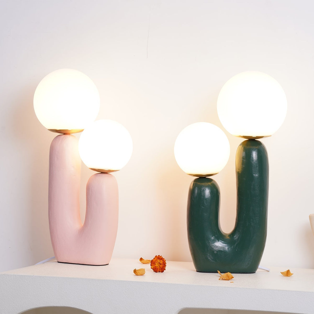 Oo_Rough_Table_Lamp