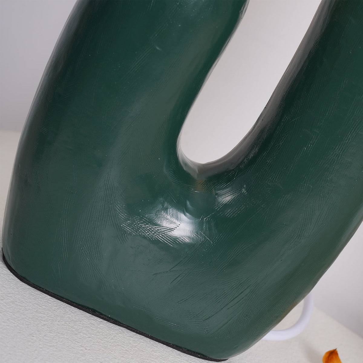 Oo_Rough_Table_Lamp