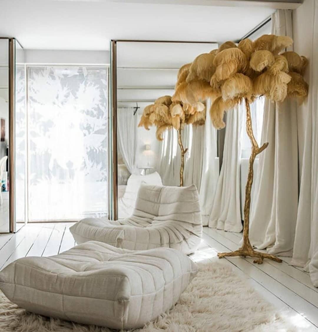 ostrich-feather-floor-light