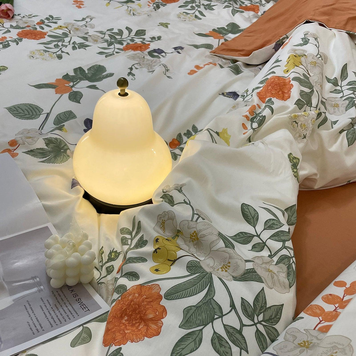 Pear Built In Battery Table Lamp