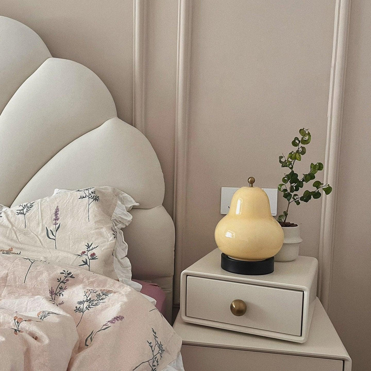Pear Built In Battery Table Lamp