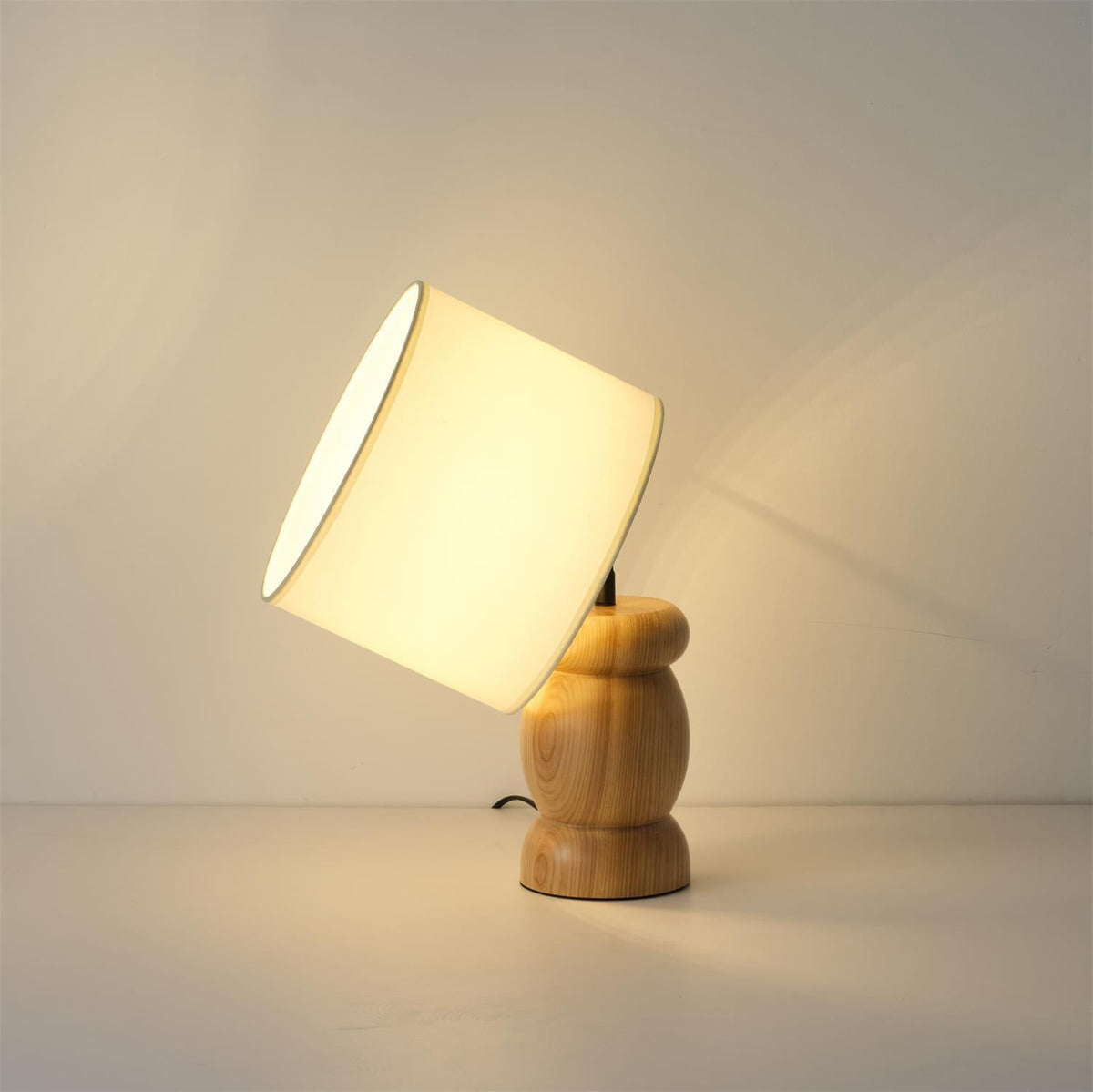 pebble-wood-table-lamp