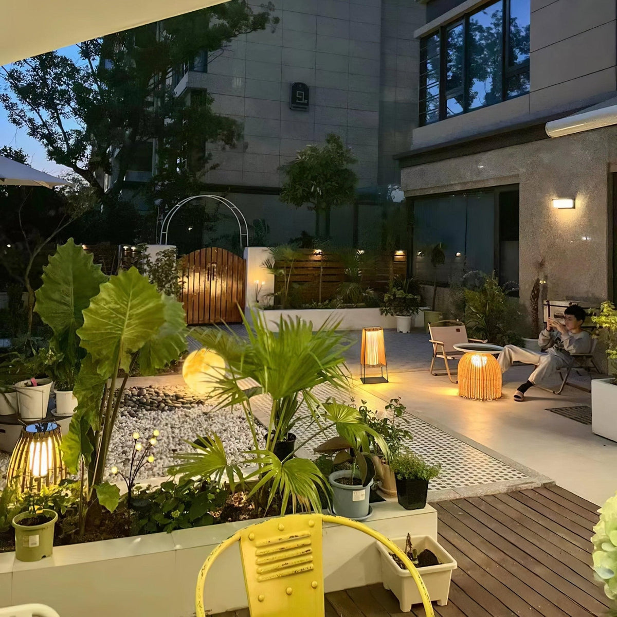 Plastic Rattaplastic Rattan Outdoor Post Light With Solar Panel