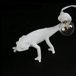 resin-lizard-table-lamp