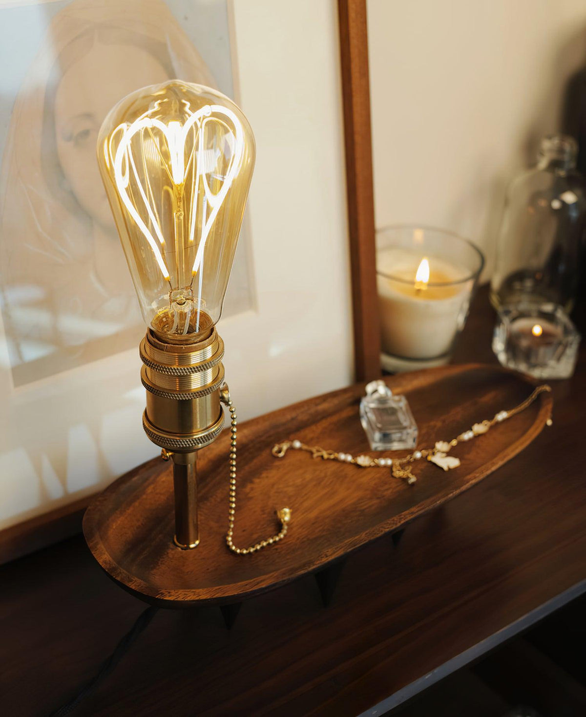 retro-solid-wood-tray-table-lamp