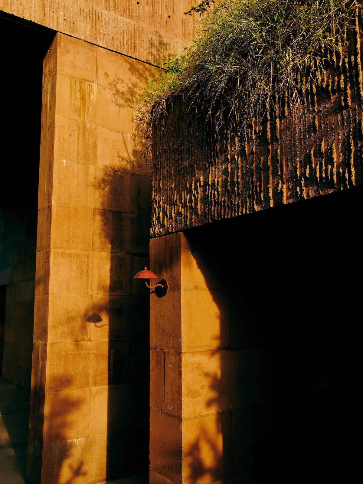 ripple-wall-lamp