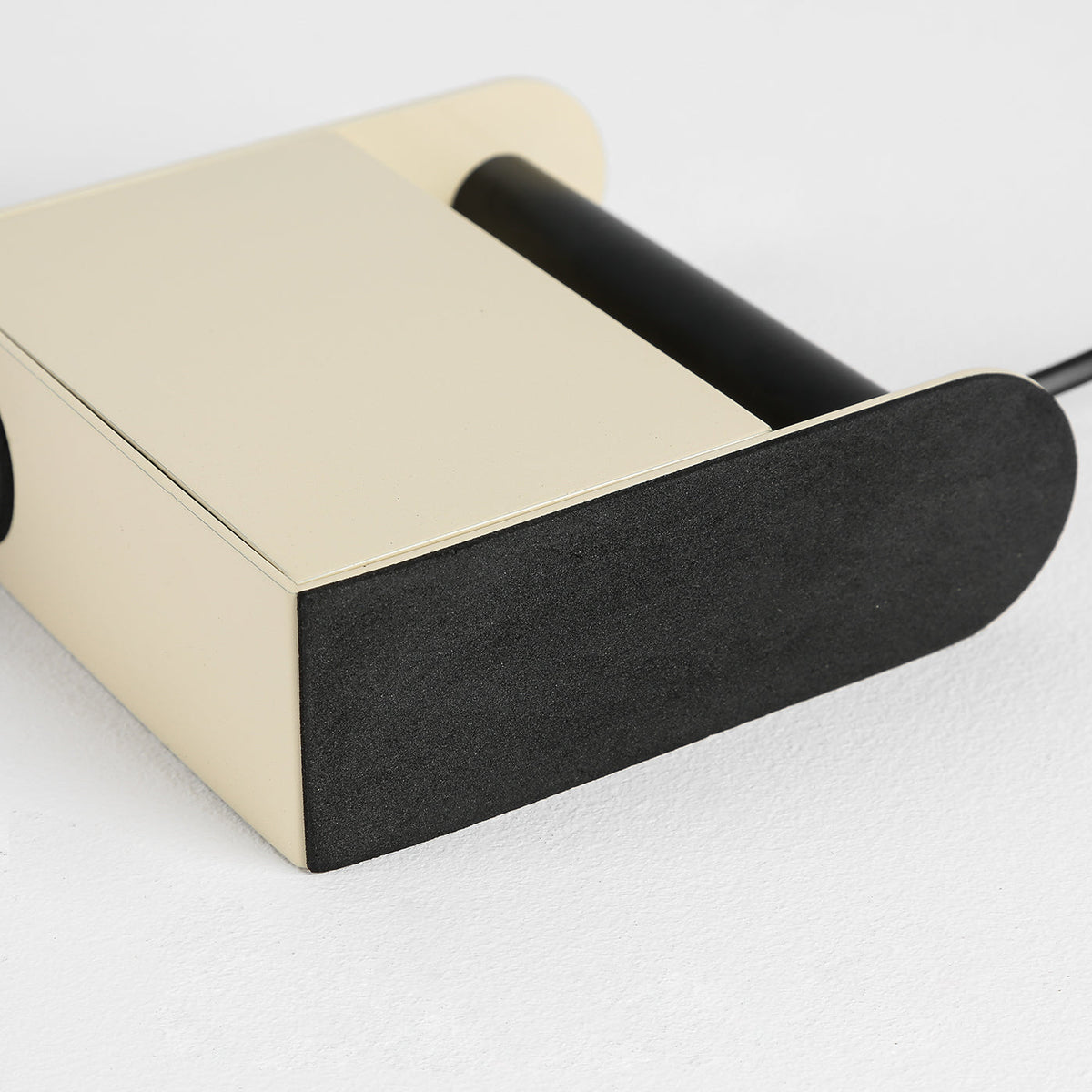 roland-camera-table-light