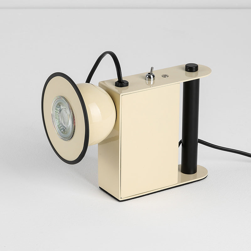 roland-camera-table-light