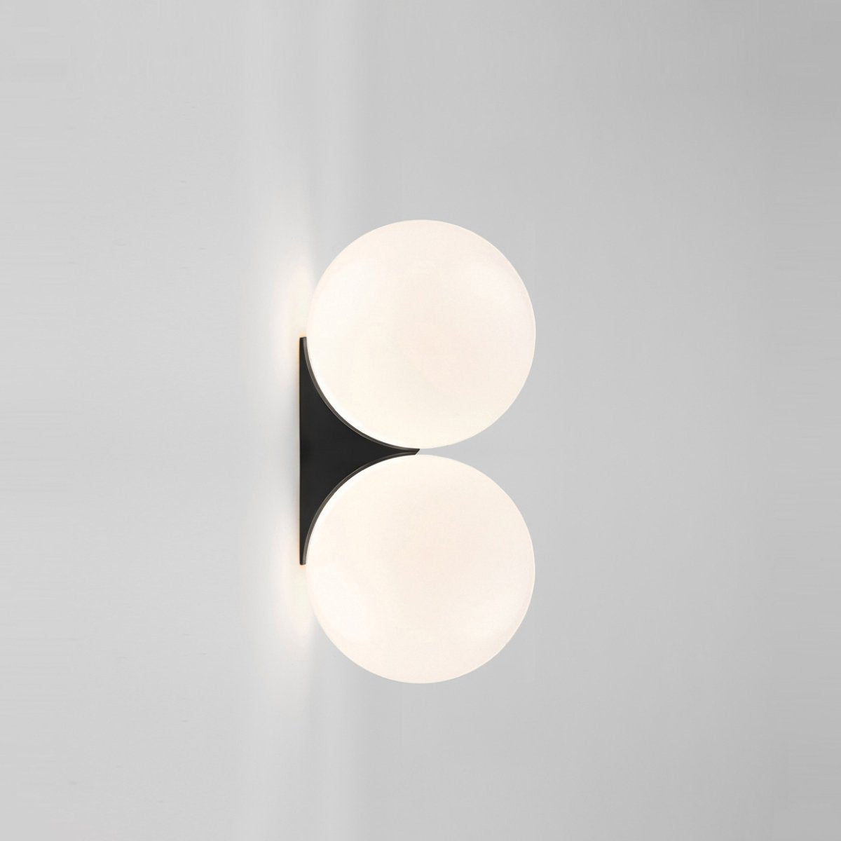 Rudy Wall Light