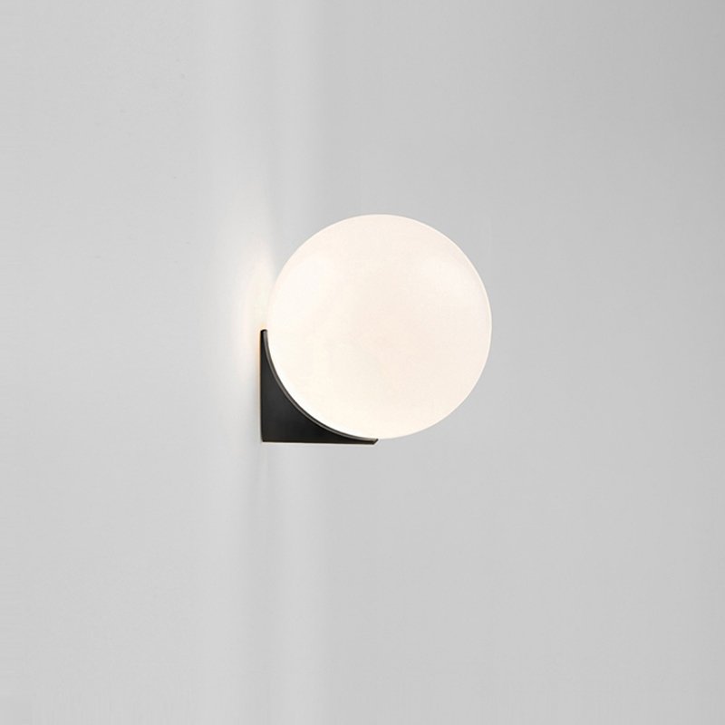 Rudy Wall Light