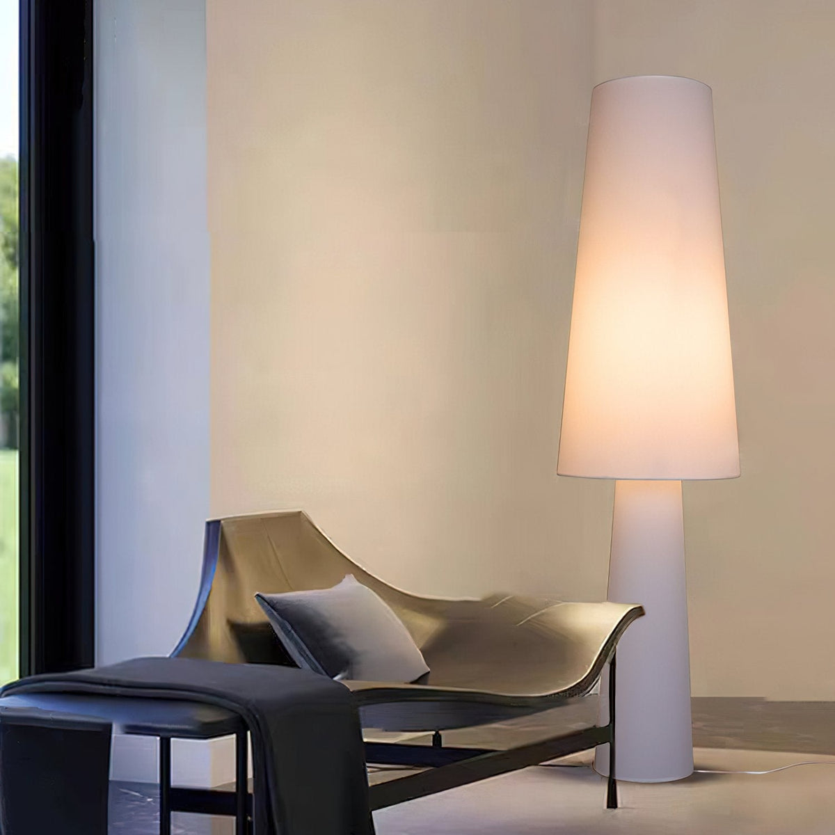 Ruma Floor Lamp