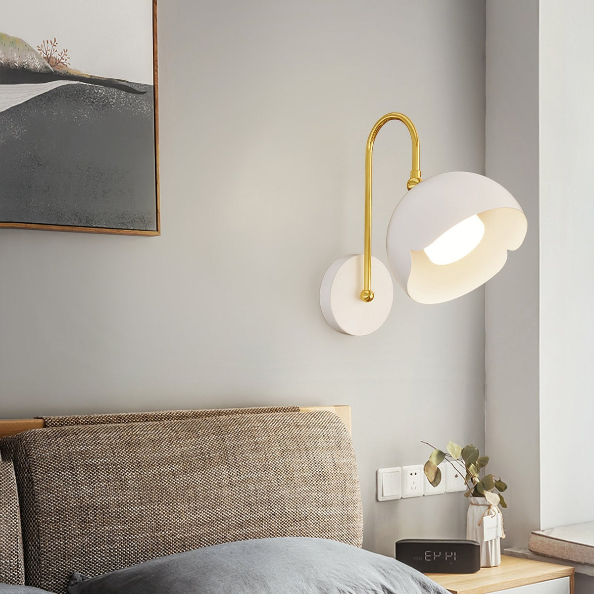 Saluda Wall Lamp