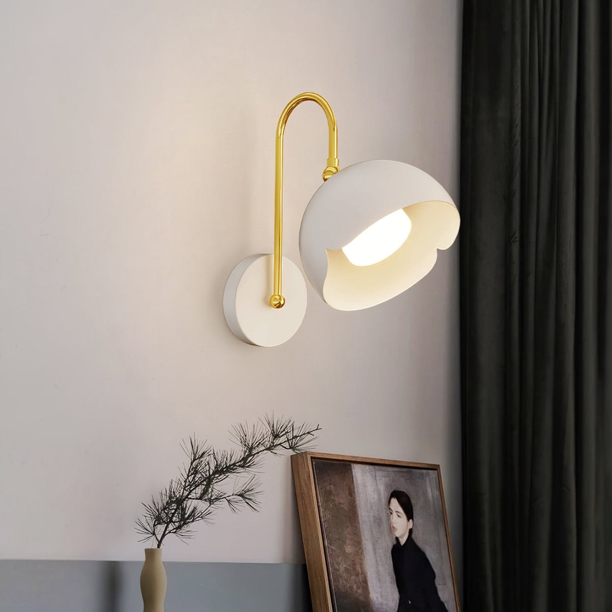 Saluda Wall Lamp