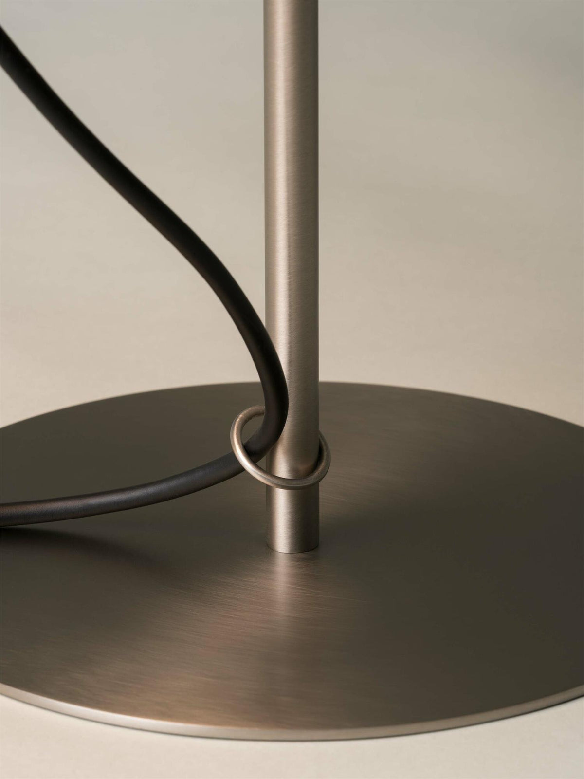 santa-cole-table-lamp