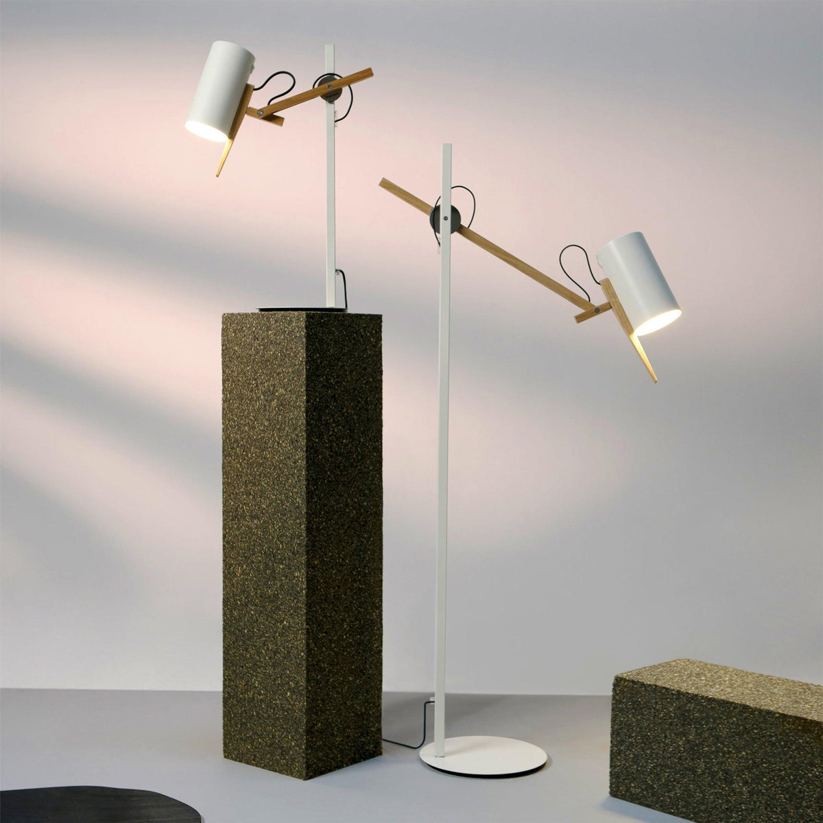 scantling-floor-lamp