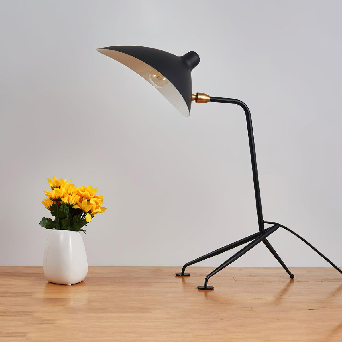serge-mouille-table-lamp