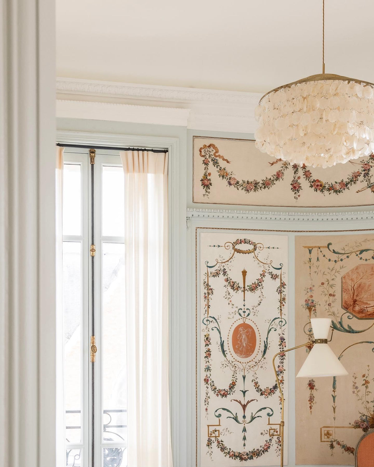 shell-chandelier