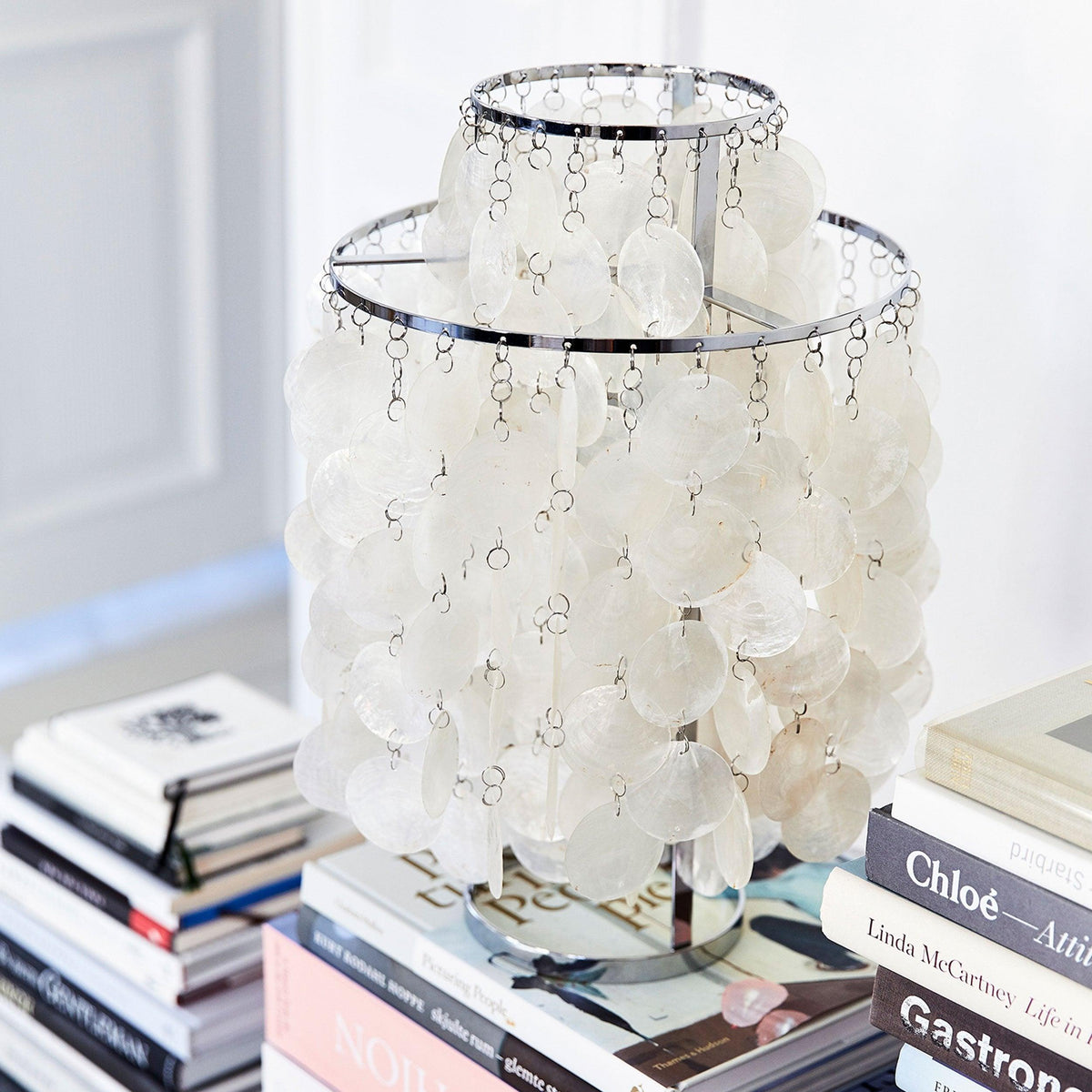 shell-table-lamp