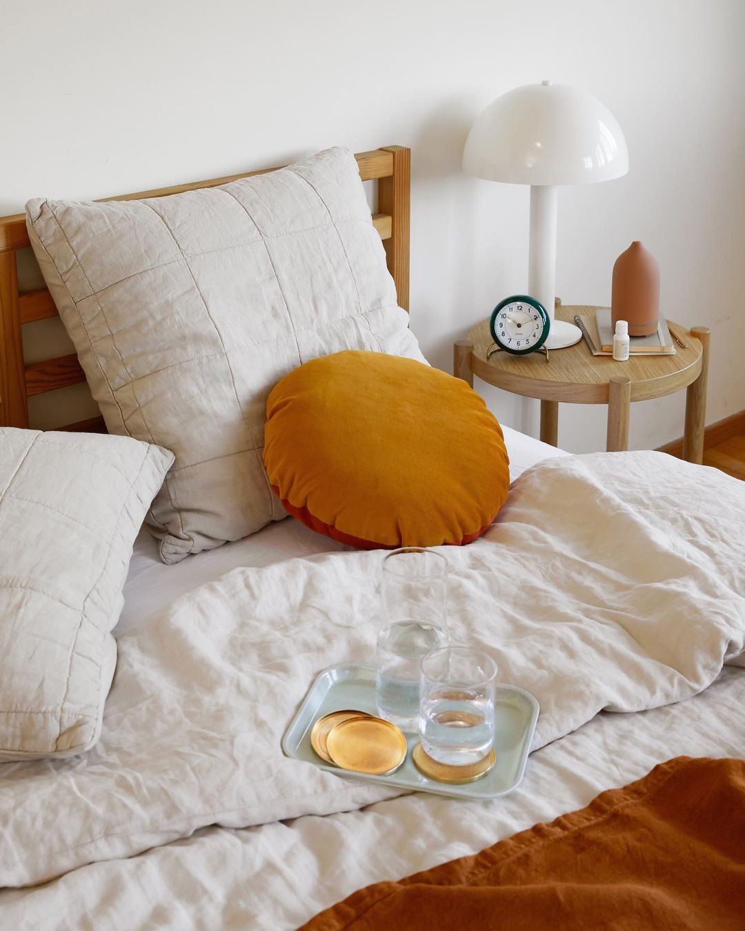 MoGu Table Lamp