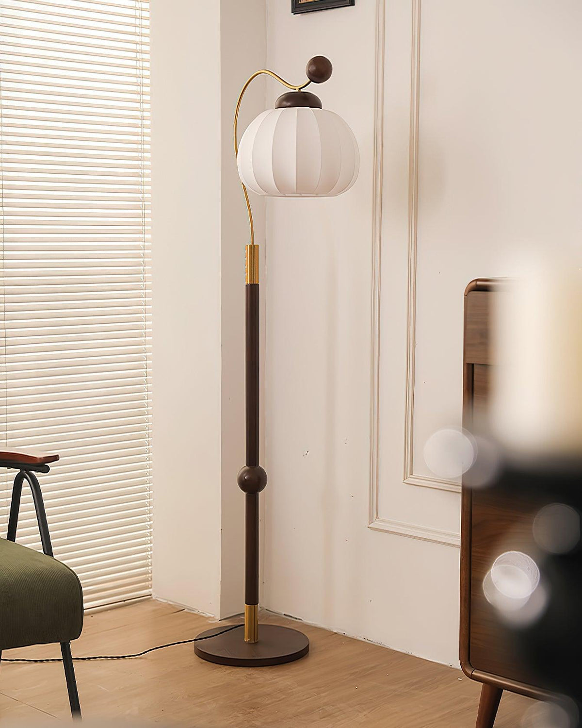 silk-globe-floor-lamp