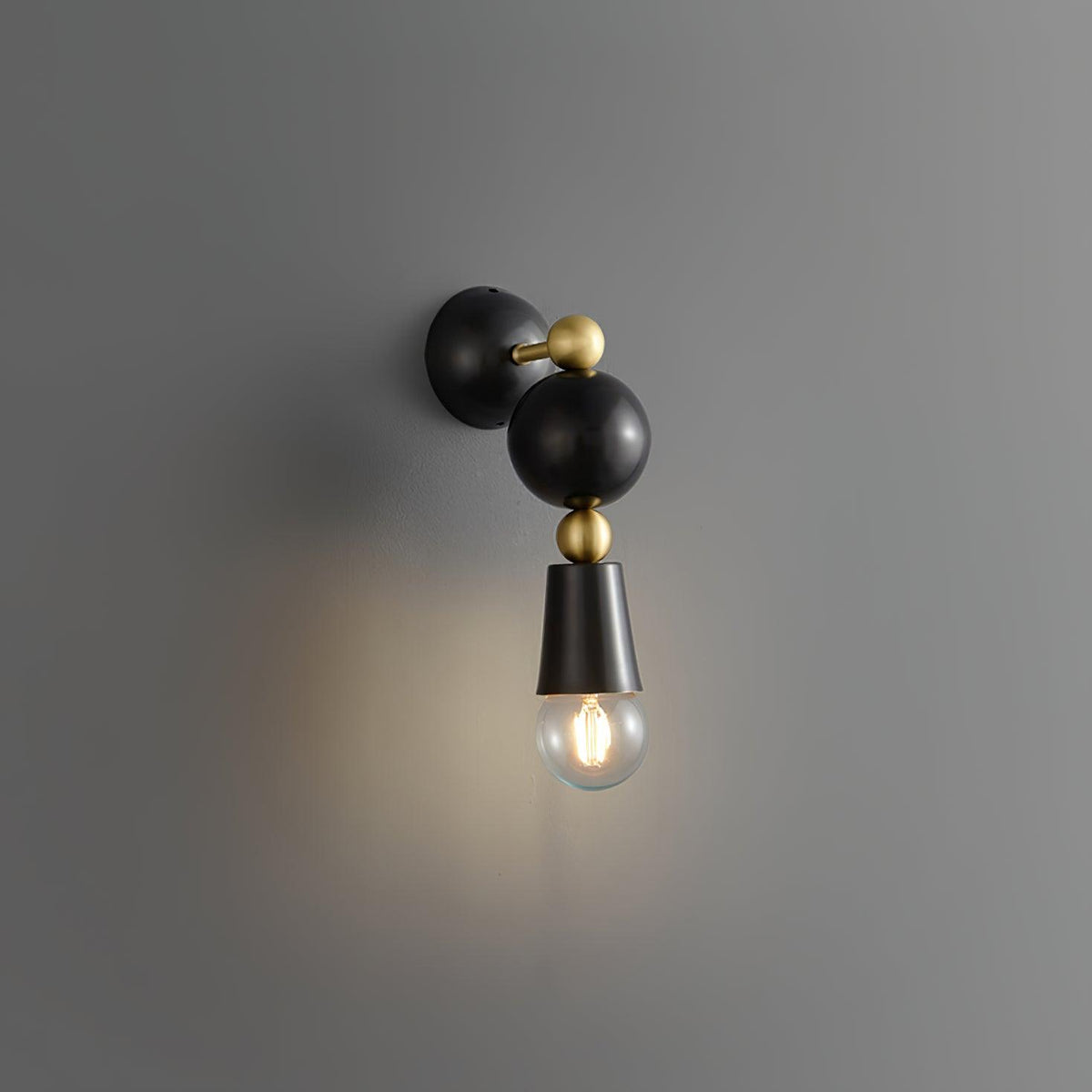 spindle-wall-lamp