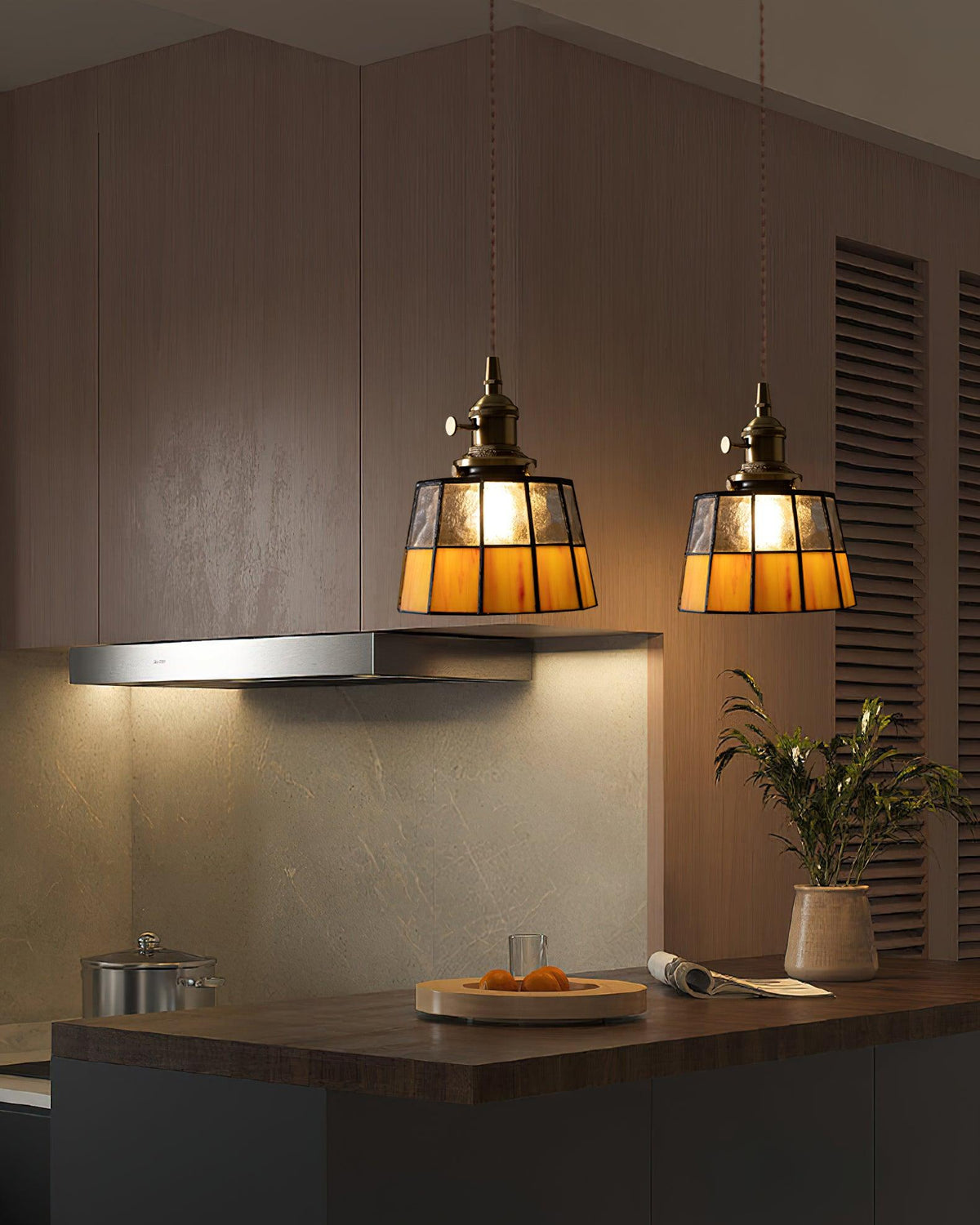 stained-glass-pendant-light