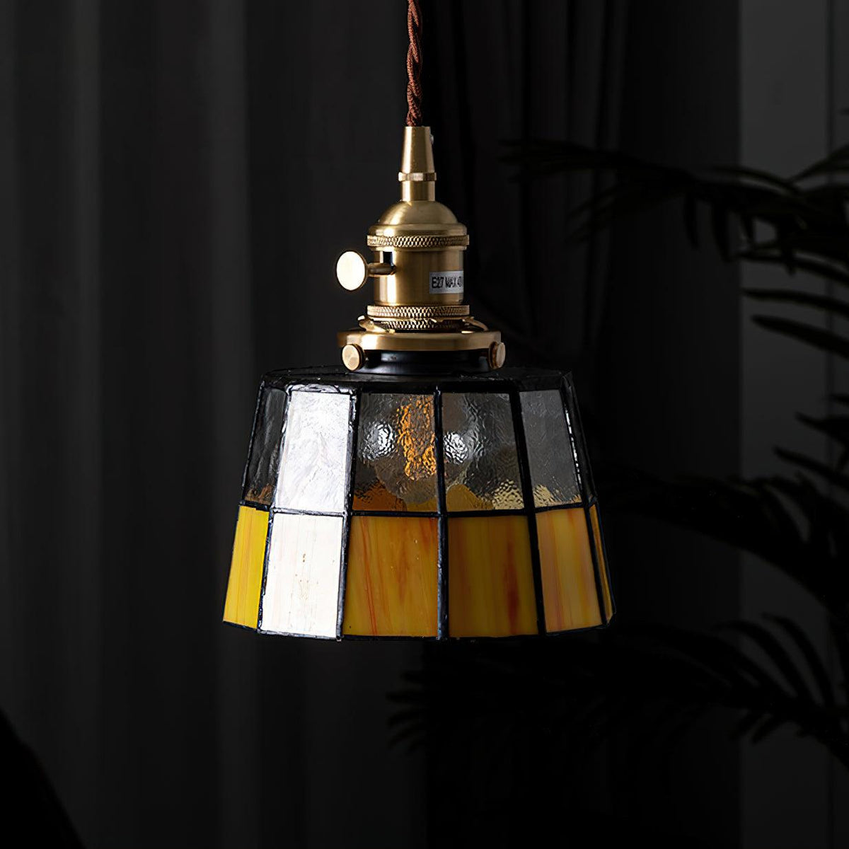 stained-glass-pendant-light