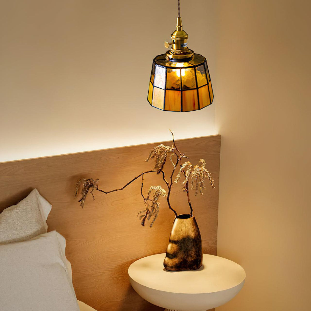 stained-glass-pendant-light