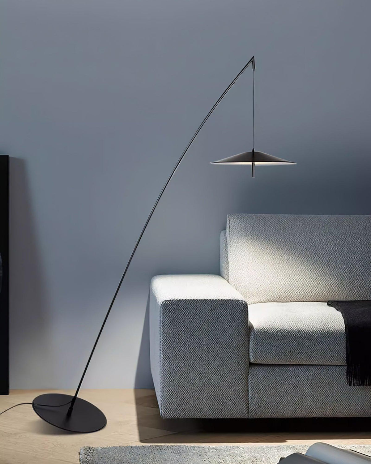 steadfast-floor-lamp
