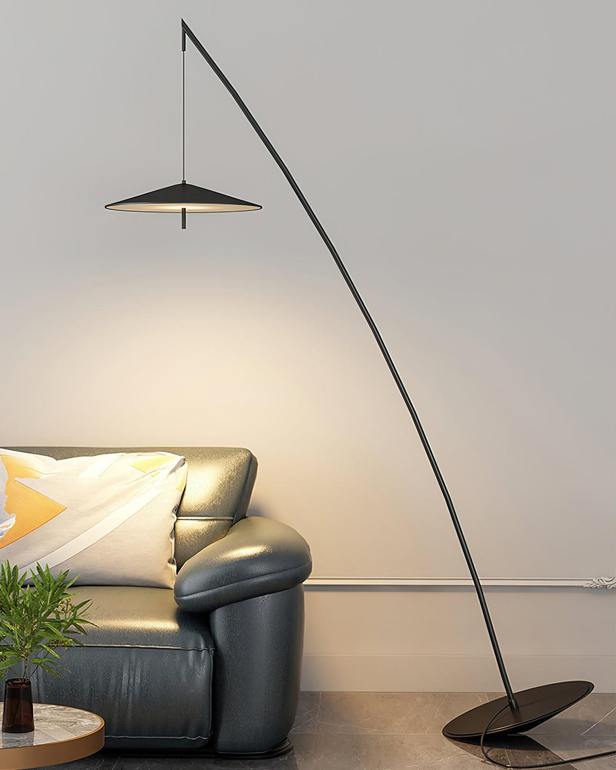 steadfast-floor-lamp