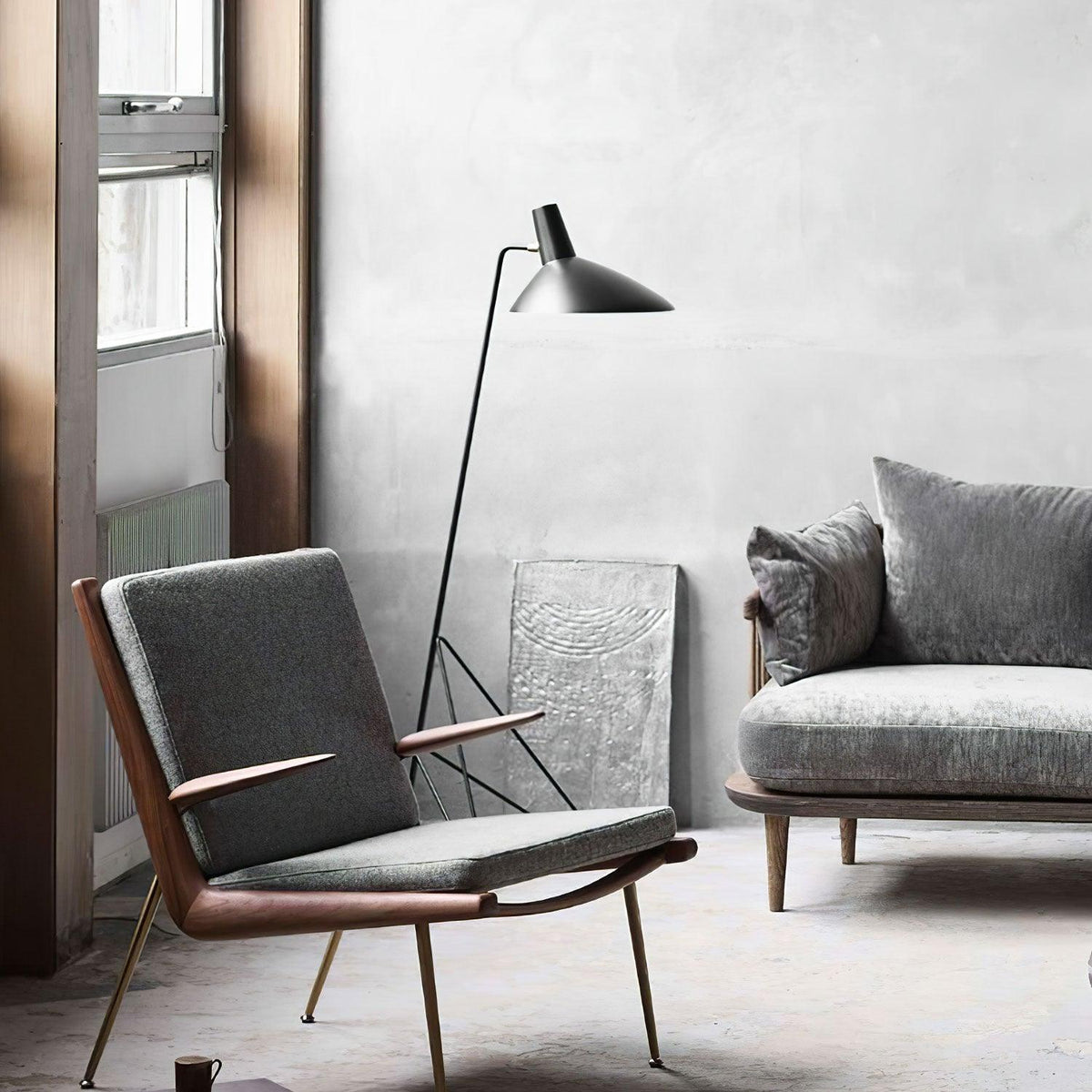svelte-noir-floor-lamp