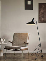 svelte-noir-floor-lamp