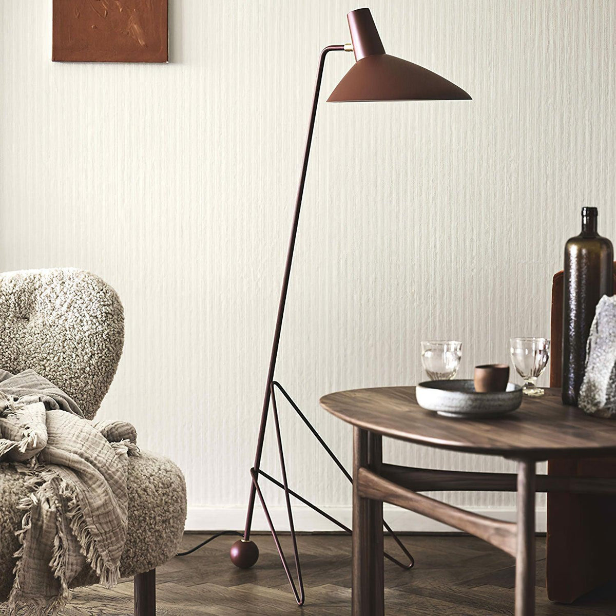 svelte-noir-floor-lamp