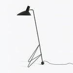 svelte-noir-floor-lamp