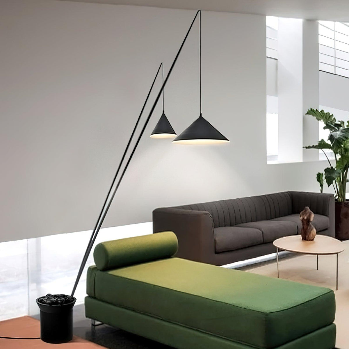 the-noir-arc-floor-lamp