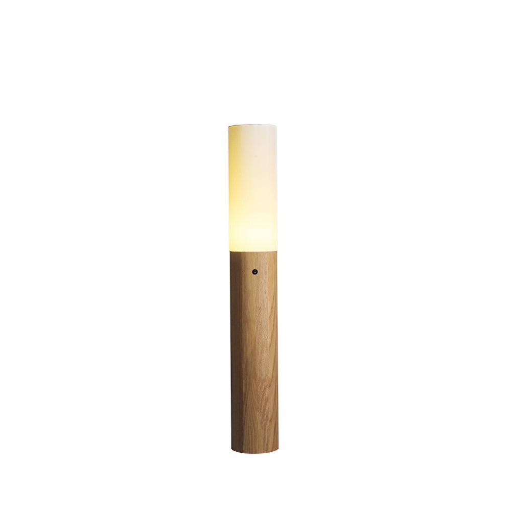 timber-column-floor-lamp