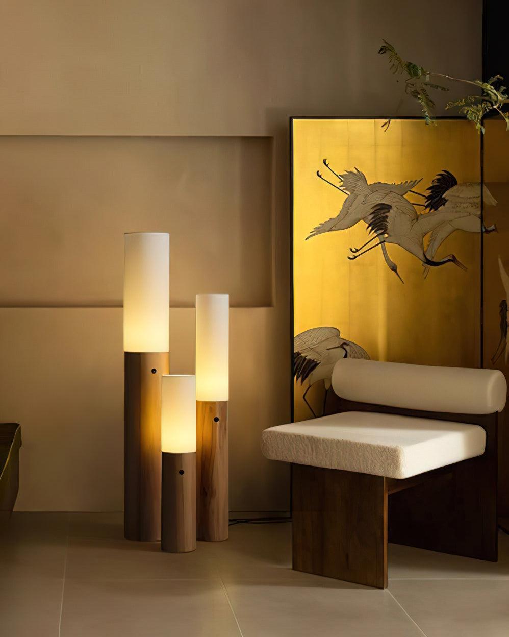 timber-column-floor-lamp