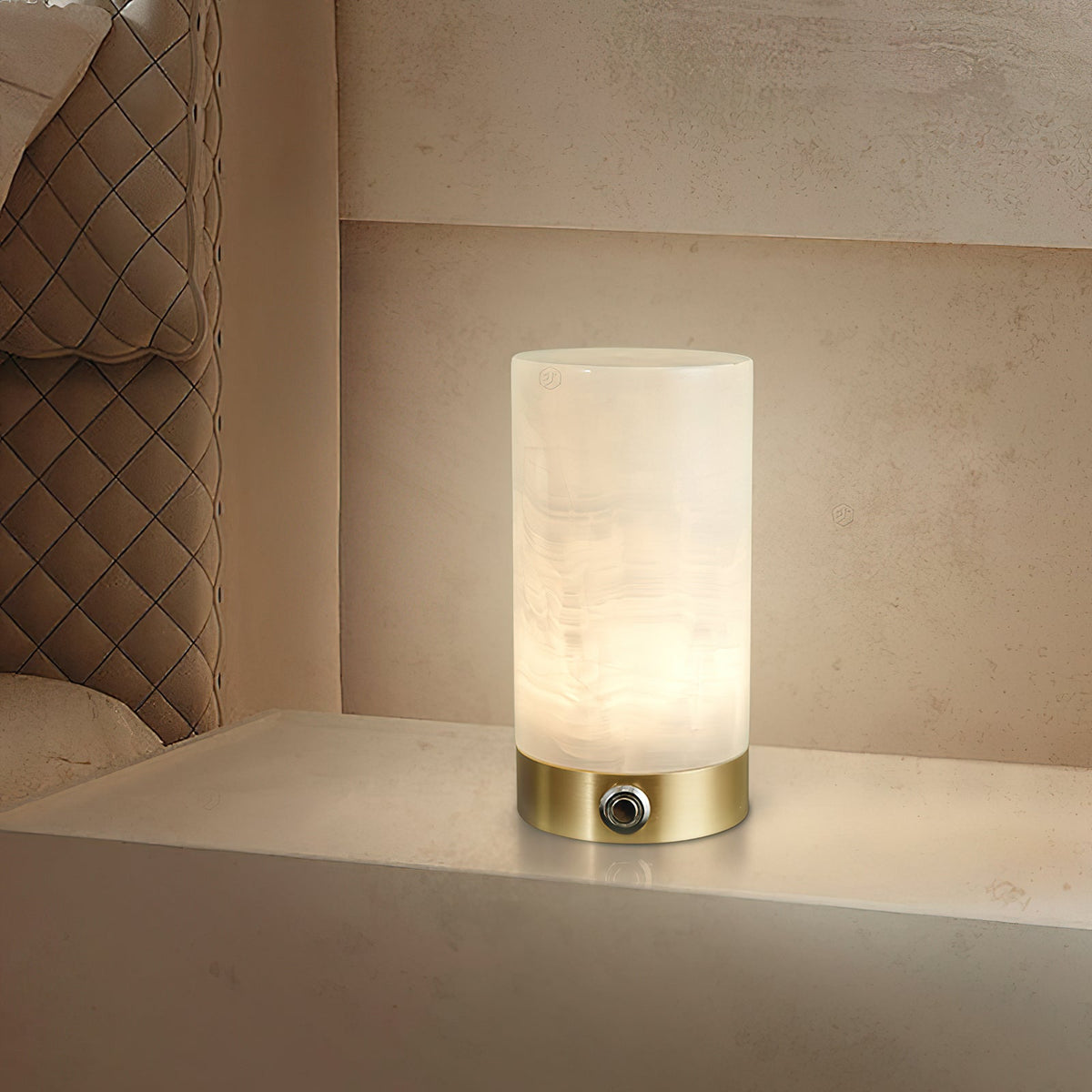 totem-alabaster-table-lamp