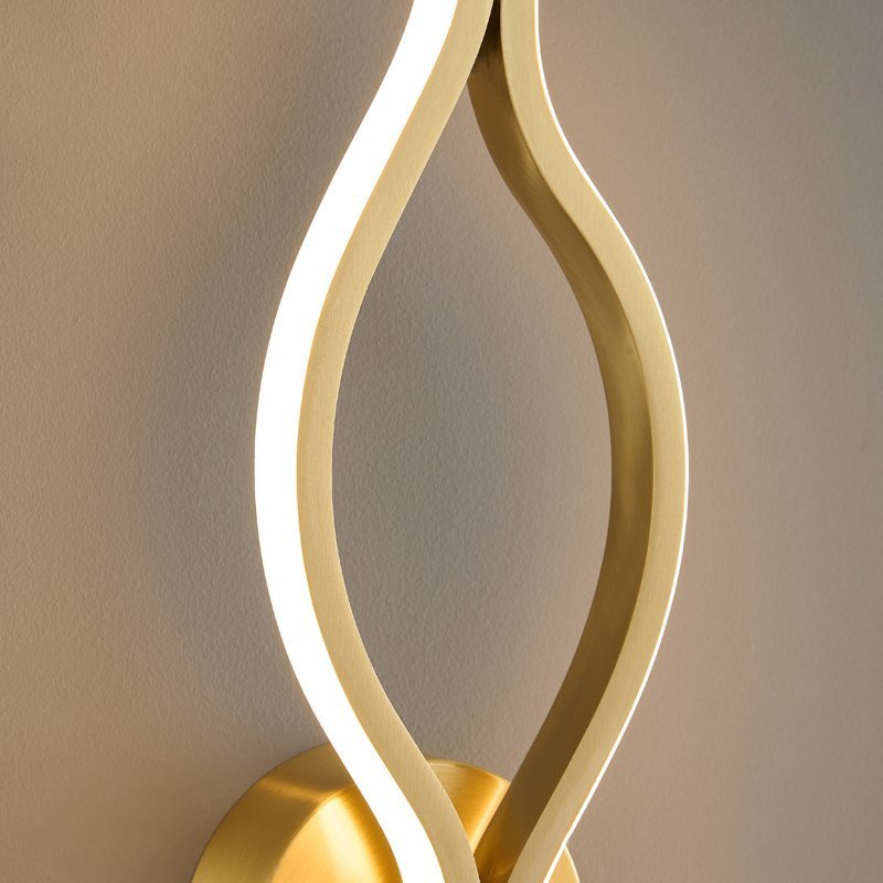 Twist Shaped Wall Light