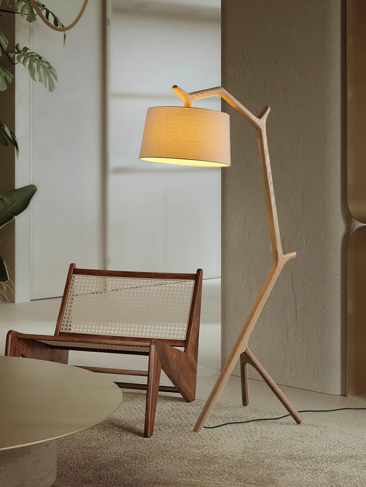 umahi-floor-lamp