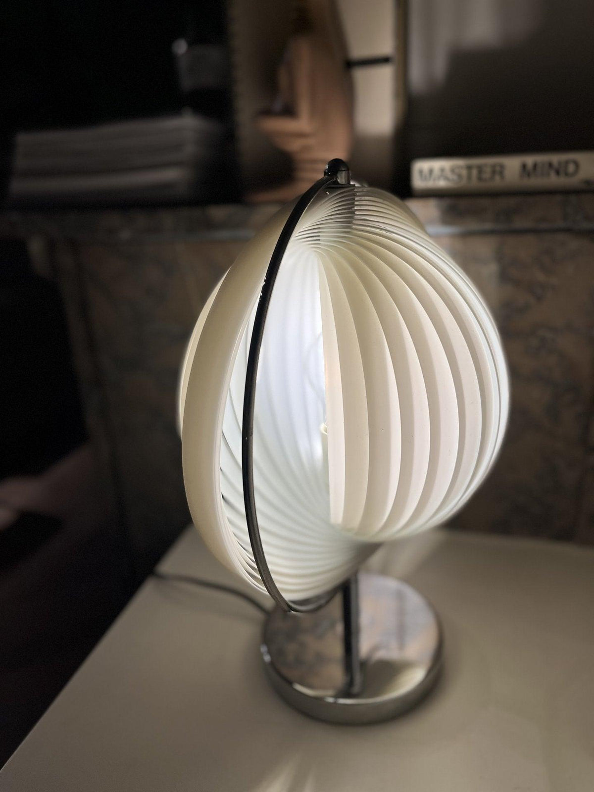 vintage-moon-table-lamp
