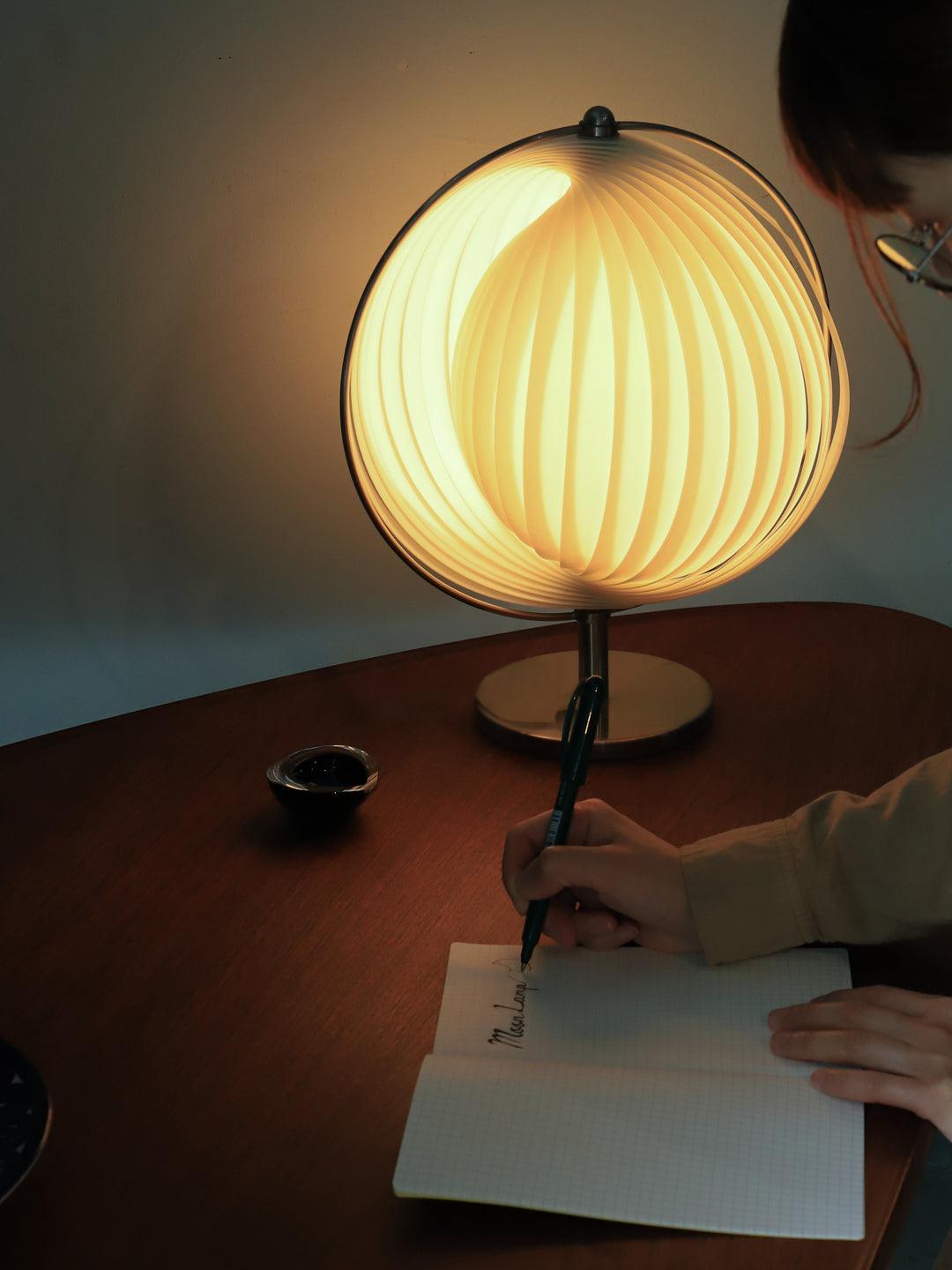 vintage-moon-table-lamp