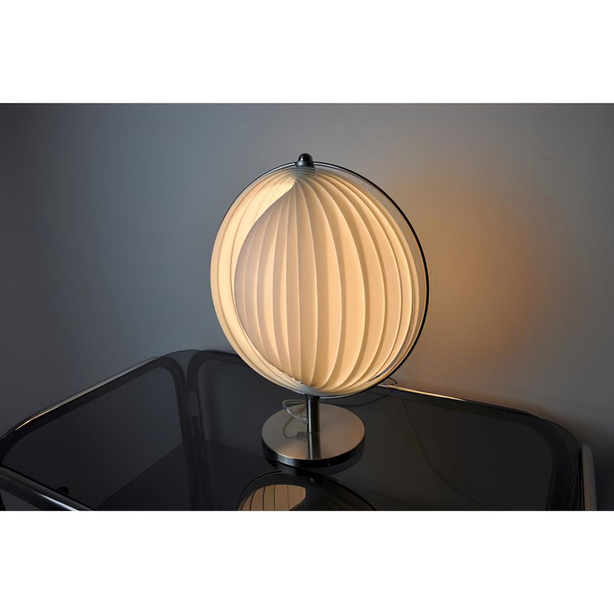 vintage-moon-table-lamp