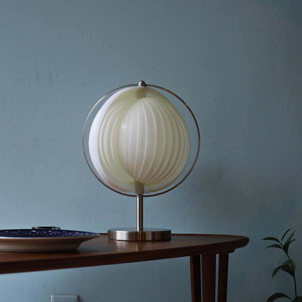vintage-moon-table-lamp