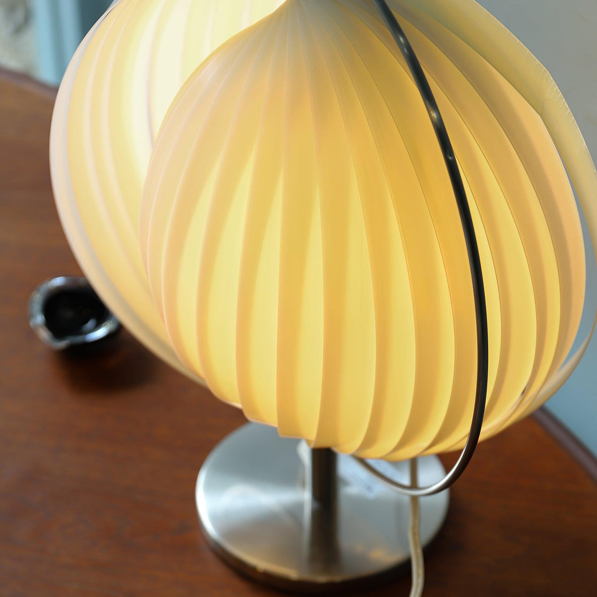 vintage-moon-table-lamp