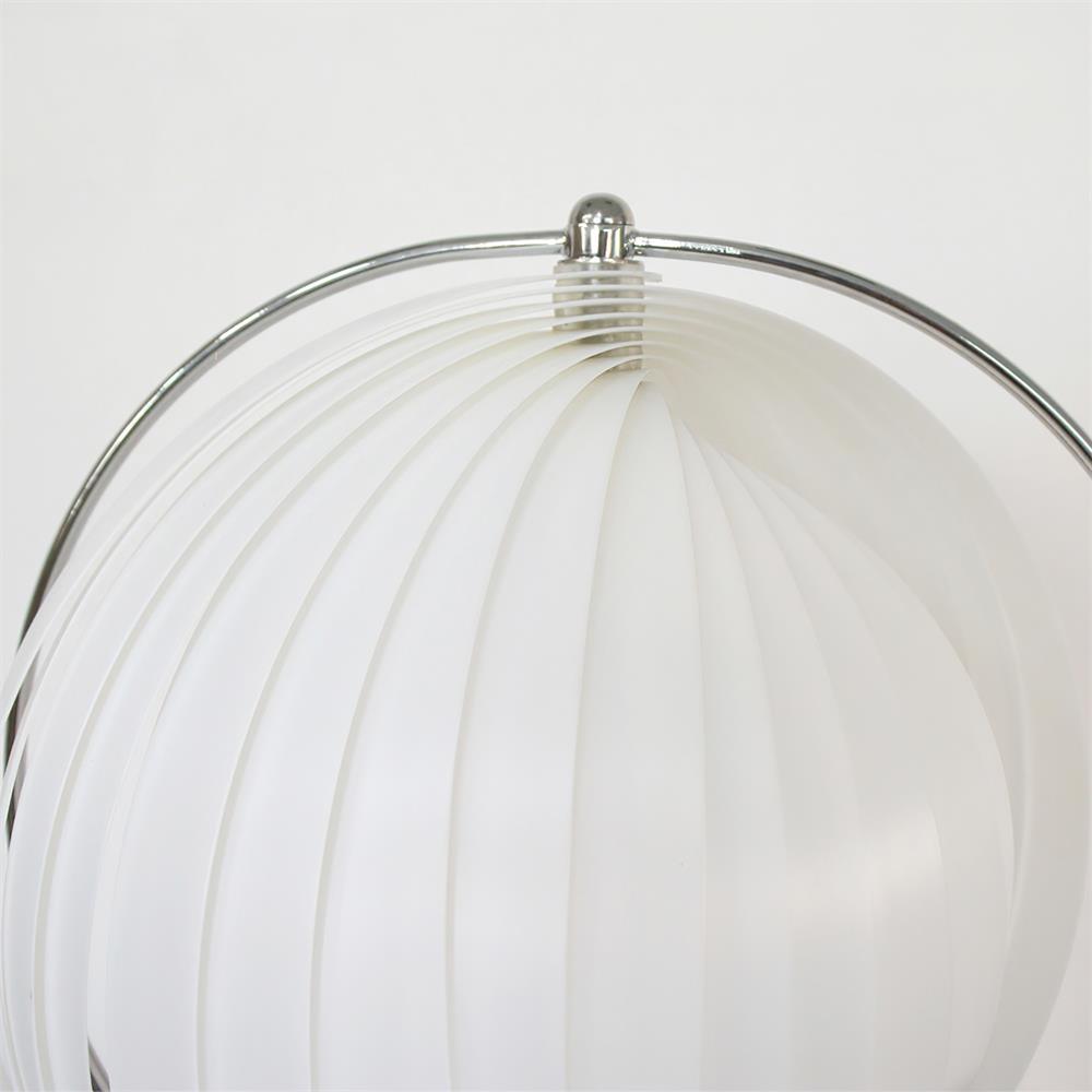 vintage-moon-table-lamp