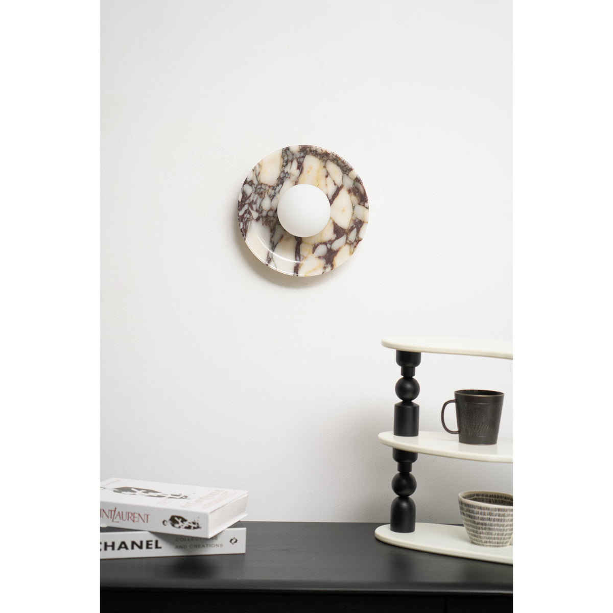 viola-marble-wall-lamp